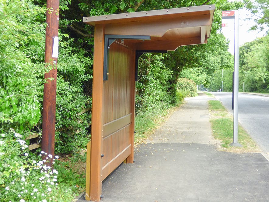 Side view of Cropston showing shallow posts, cantilever brackets and roof overhang.